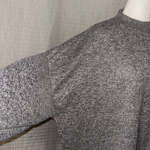 C&C California 2X Fine Knit Gray Heathered Light Weight Drop Sleeve Sweater - Picture 5 of 13